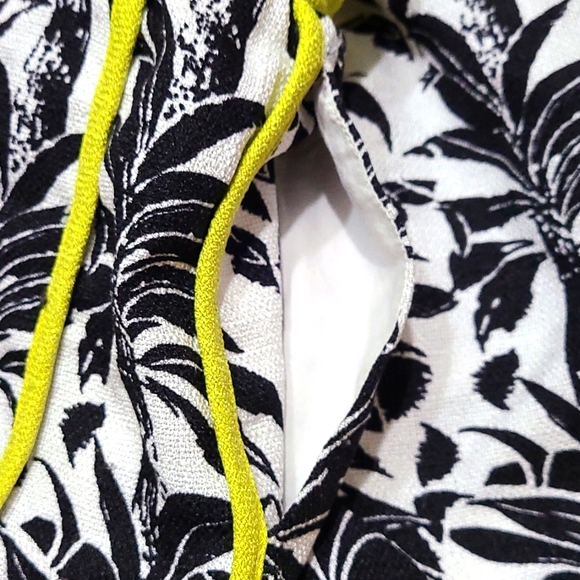 Gianni Bini Shorts With Side Pockets - Picture 5 of 5